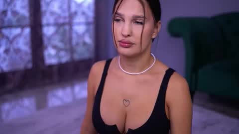 alisharossen online show from 6, 10, 2025