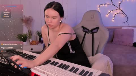 Snapshot of alisia_mars chatting on 15, 1, 2025 Alisia online show from 15, 1, 2025