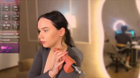 Snapshot of alisia_mars chatting on 5, 3, 2025 Alisia online show from 5, 3, 2025