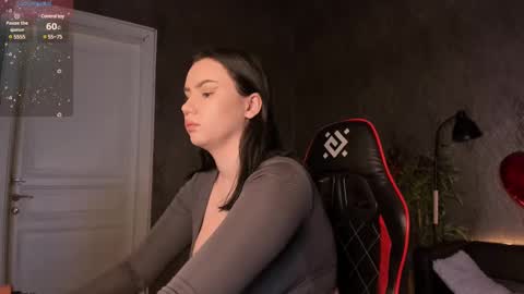 Snapshot of alisia_mars chatting on 7, 3, 2025 Alisia online show from 7, 3, 2025