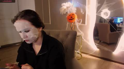 Snapshot of alisia_mars chatting on 15, 10, 2025 Alisia online show from 15, 10, 2025