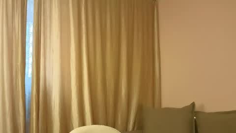 Alisia online show from 28, 4, 2026