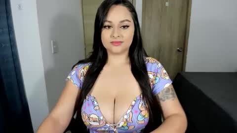 Snapshot of alisia_mendoza chatting on 3, 12, 2025 alisia online show from 3, 12, 2025