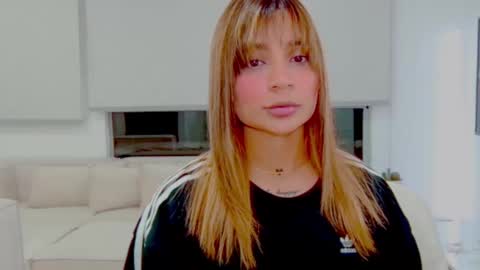 Snapshot of alisondiaz_ chatting on 2, 1, 2025 Alison diaz online show from 2, 1, 2025