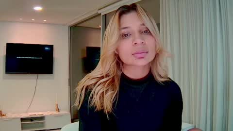 Snapshot of alisondiaz_ chatting on 19, 10, 2025 Alison diaz online show from 19, 10, 2025