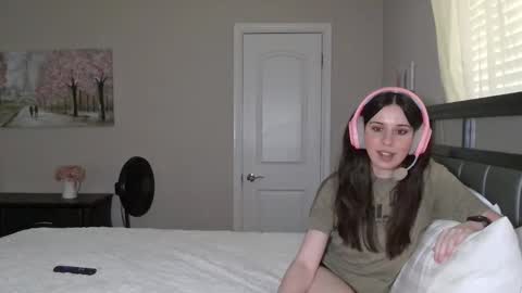 Snapshot of alisonfieldsxo chatting on 20, 3, 2026 Alison Fields online show from 20, 3, 2026