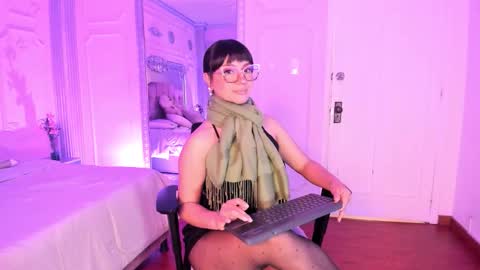 Alison Fishert online show from 17, 12, 2025