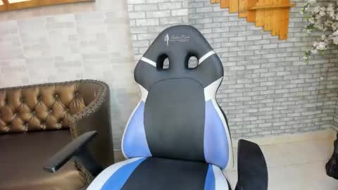 Snapshot of alisonn_doll chatting on 18, 2, 2026 alisonn_doll online show from 18, 2, 2026