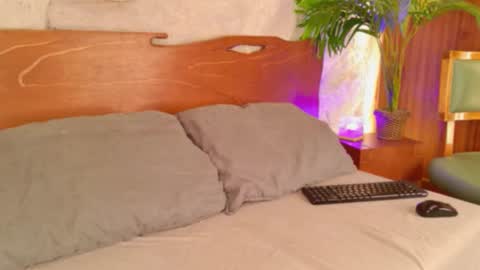 Alison Moon  online show from 6, 3, 2026