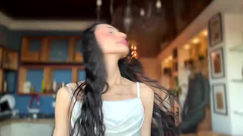 Snapshot of alissadreams chatting on 13, 10, 2025 Alissa online show from 13, 10, 2025