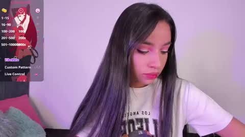 Snapshot of alissarose_ chatting on 13, 10, 2025 Mara Isabel online show from 13, 10, 2025