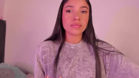 Mara  Isabel online show from 16, 12, 2025