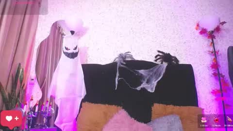 Snapshot of alisse_laurent chatting on 29, 10, 2025 alisse online show from 29, 10, 2025