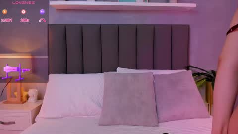 alisson_81 online show from 4, 12, 2025