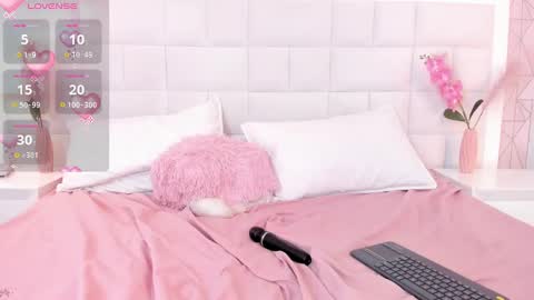 Snapshot of alisson_thompson_ chatting on 8, 3, 2025 alisson_thompson_ online show from 8, 3, 2025