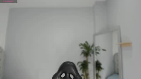 alix_18 online show from 14, 9, 2025