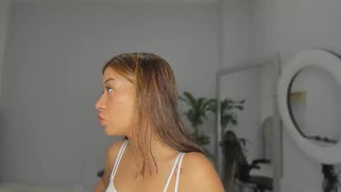 alix_18 online show from 19, 9, 2025