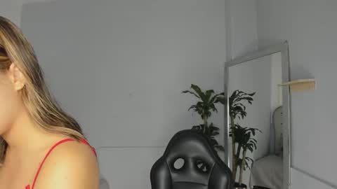 alix_18 online show from 29, 9, 2025