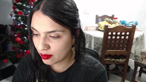 Snapshot of alix_beltran chatting on 1, 12, 2025 Alix online show from 1, 12, 2025