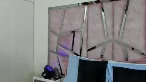 Snapshot of alixmartin1 chatting on 15, 10, 2025 alix online show from 15, 10, 2025