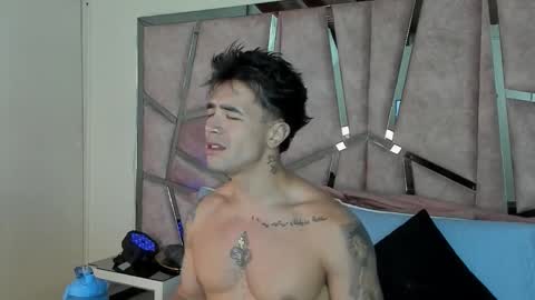 Snapshot of alixmartin1 chatting on 29, 10, 2025 alix online show from 29, 10, 2025