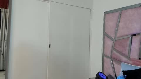 Snapshot of alixmartin1 chatting on 30, 10, 2025 alix online show from 30, 10, 2025