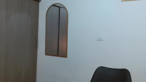 Snapshot of alixmartin1 chatting on 5, 11, 2025 alix online show from 5, 11, 2025