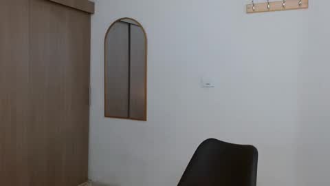 Snapshot of alixmartin1 chatting on 15, 11, 2025 alix online show from 15, 11, 2025