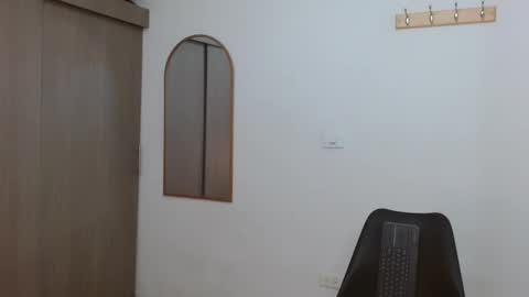 Snapshot of alixmartin1 chatting on 26, 11, 2025 alix online show from 26, 11, 2025