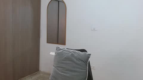 Snapshot of alixmartin1 chatting on 29, 11, 2025 alix online show from 29, 11, 2025