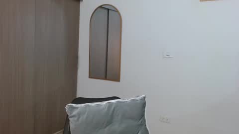 Snapshot of alixmartin1 chatting on 4, 12, 2025 alix online show from 4, 12, 2025