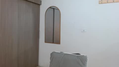 Snapshot of alixmartin1 chatting on 14, 12, 2025 alix online show from 14, 12, 2025