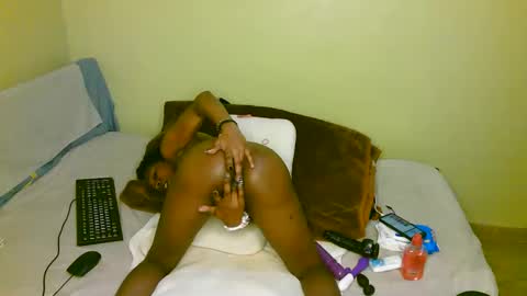 aliyah001 online show from 15, 10, 2025