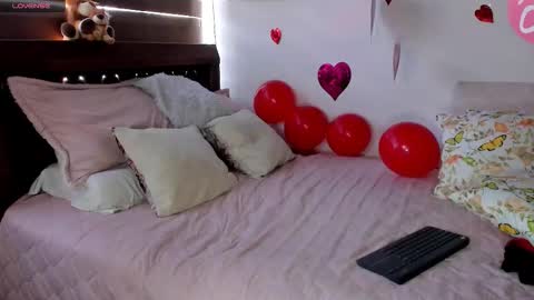 Snapshot of alizmarias chatting on 21, 9, 2025 Andrea..... online show from 21, 9, 2025