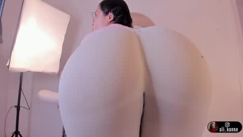 alizza_ online show from 9, 6, 2026