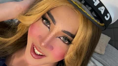 Snapshot of allareillusionxxx chatting on 5, 10, 2025 Miss Gia online show from 5, 10, 2025