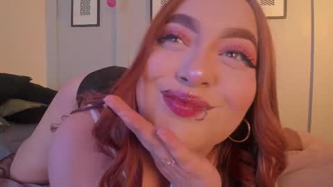 Snapshot of allasska_ chatting on 14, 11, 2025 Laura online show from 14, 11, 2025