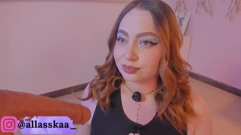 Snapshot of allasska_ chatting on 30, 3, 2026 Laura online show from 30, 3, 2026