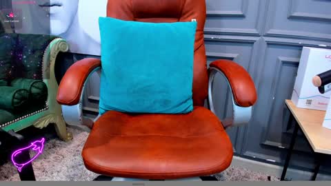 Snapshot of allessandrosantos chatting on 21, 12, 2024                                 Help me reach 100 likes online show from 21, 12, 2024