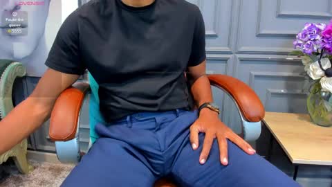 Snapshot of allessandrosantos chatting on 22, 2, 2025                                 Help me reach 100 likes online show from 22, 2, 2025