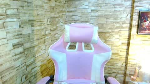 Snapshot of allfor_lavinia chatting on 6, 4, 2026 Lavinia online show from 6, 4, 2026