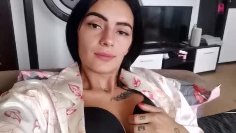 Emmie online show from 4, 10, 2025