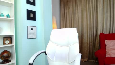 Snapshot of alliana_joy chatting on 8, 1, 2025 Alliana online show from 8, 1, 2025