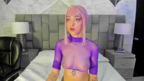 Snapshot of allicerosero chatting on 17, 9, 2025 Allice online show from 17, 9, 2025