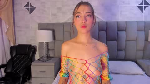 Snapshot of allicerosero chatting on 3, 10, 2025 Allice online show from 3, 10, 2025