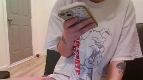 Snapshot of alliebearx chatting on 7, 1, 2025 alliebearx online show from 7, 1, 2025