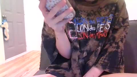 Snapshot of alliebearx chatting on 12, 1, 2025 alliebearx online show from 12, 1, 2025
