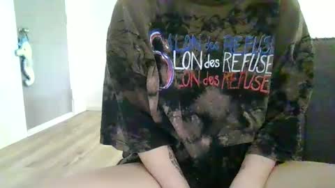 Snapshot of alliebearx chatting on 13, 1, 2025 alliebearx online show from 13, 1, 2025