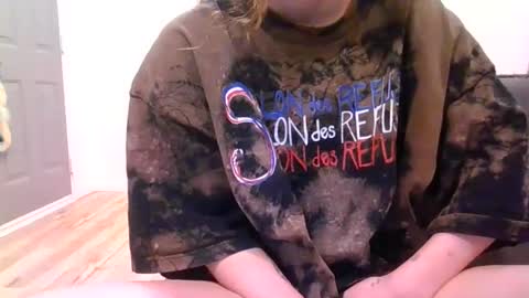 Snapshot of alliebearx chatting on 14, 1, 2025 alliebearx online show from 14, 1, 2025
