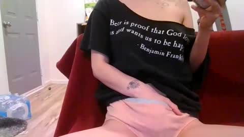Snapshot of alliebearx chatting on 3, 2, 2025 alliebearx online show from 3, 2, 2025